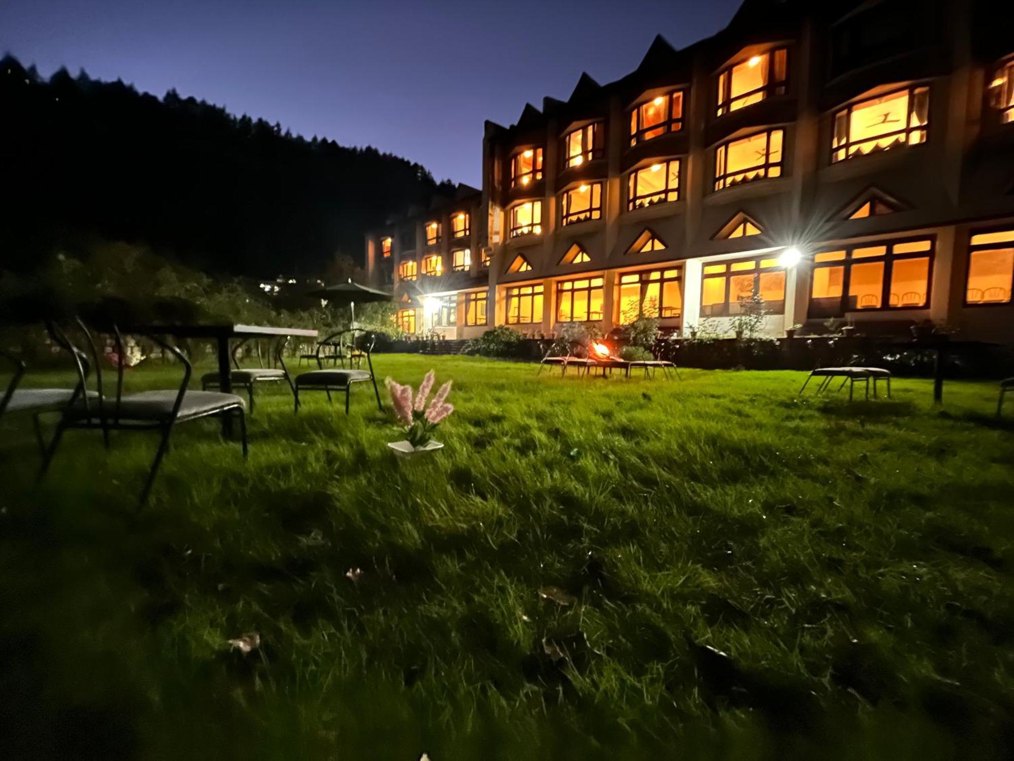 Sagar Resort !! Mountain View ! Luxury Stay ! Family Resort ! Private Parking ! Near Mall Road Manali  Luaran gambar